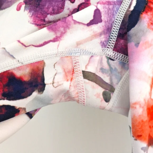 EUC Athleta Womens Watercolor Floral Mudra Mesh Detail 7/8 Leggings Size Small - Picture 4 of 11